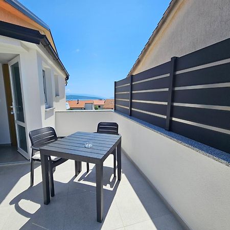 Apartmani Pavlovic Кърк Екстериор снимка