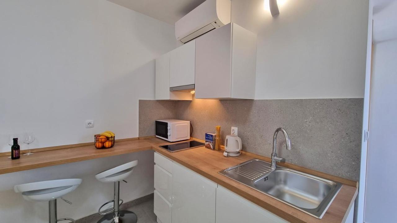 Apartmani Pavlovic Кърк Екстериор снимка