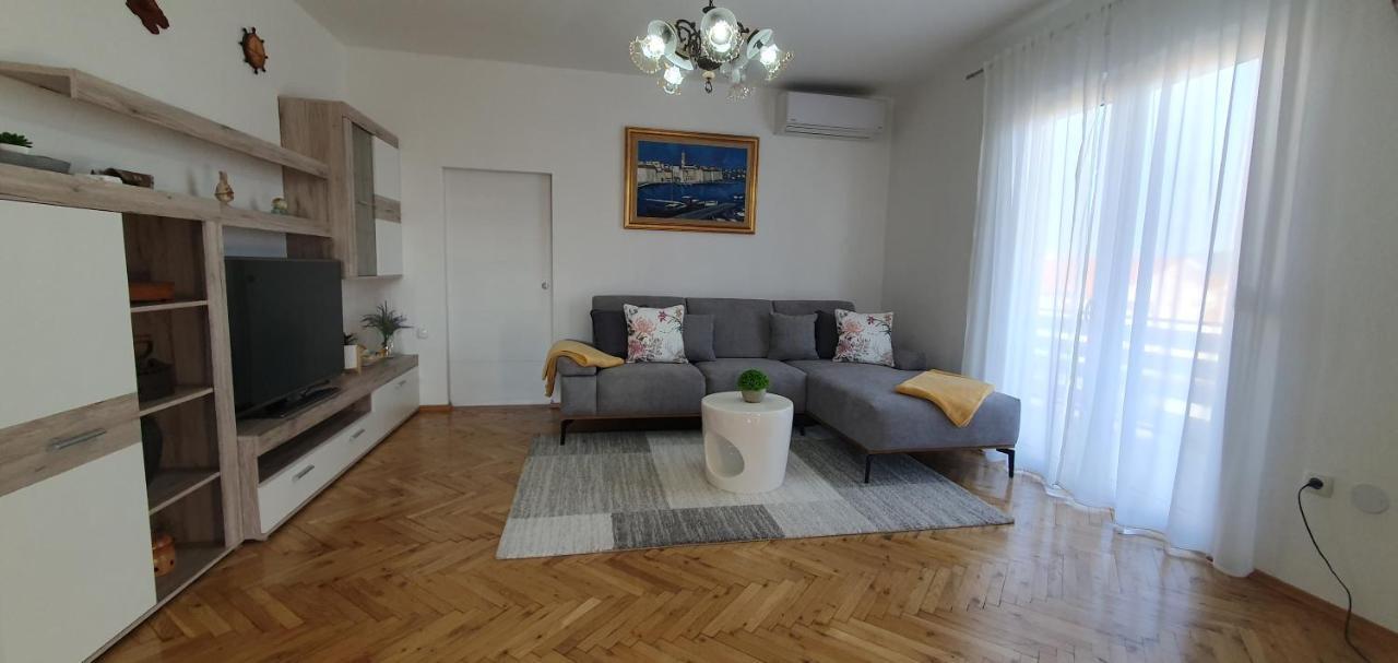 Apartmani Pavlovic Кърк Екстериор снимка