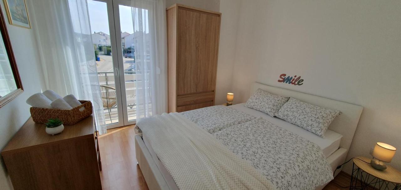 Apartmani Pavlovic Кърк Екстериор снимка