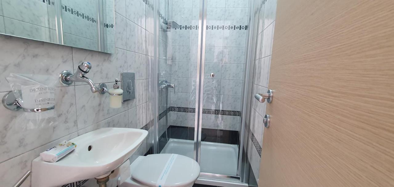 Apartmani Pavlovic Кърк Екстериор снимка