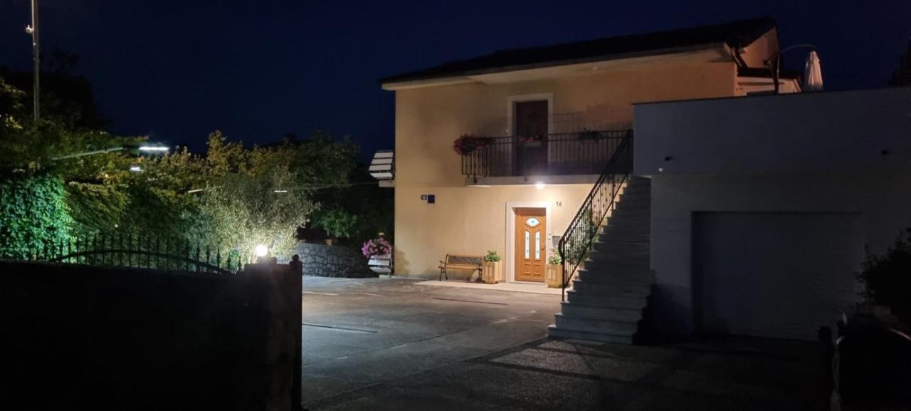 Apartmani Pavlovic Кърк Екстериор снимка