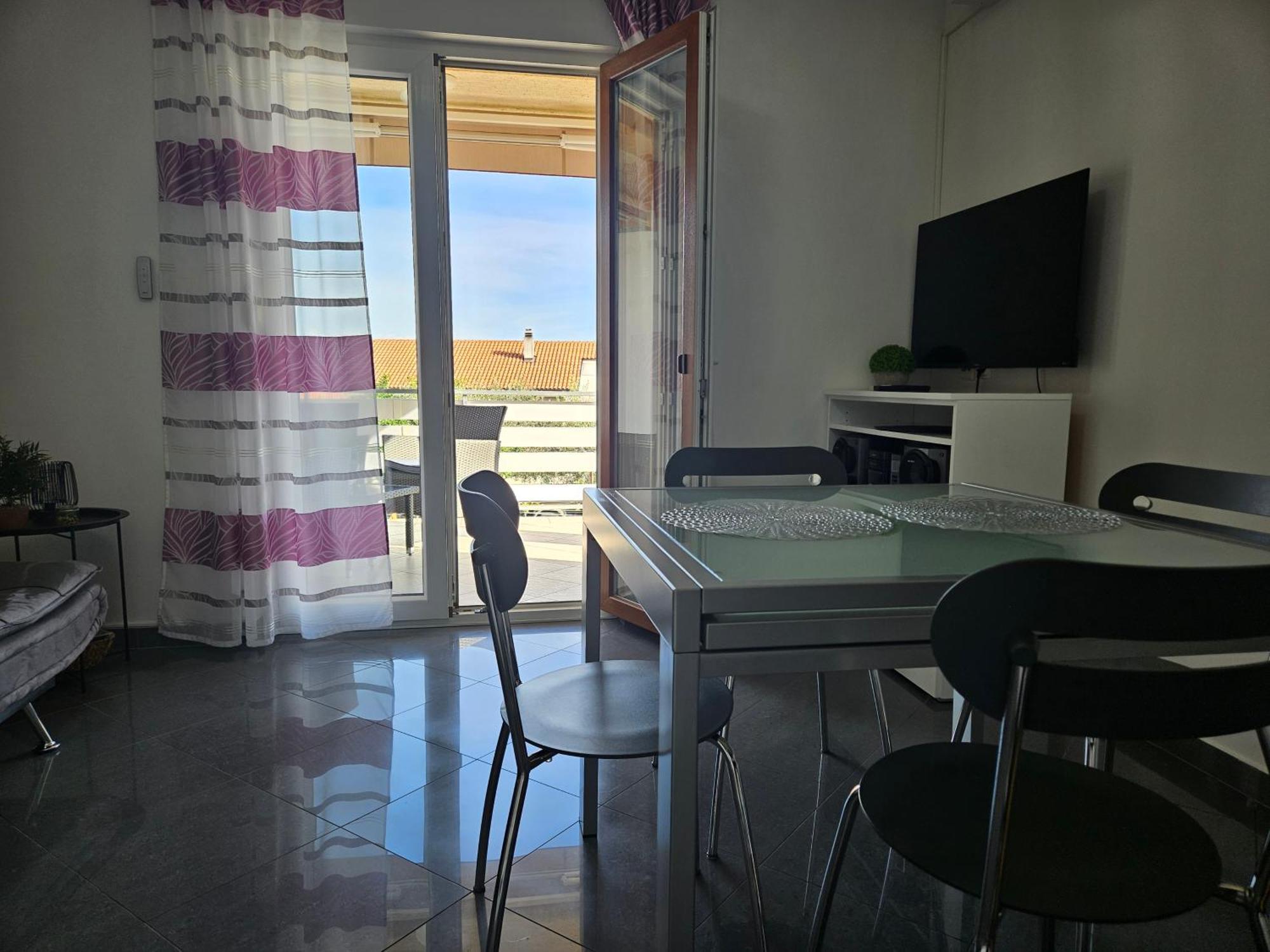 Apartmani Pavlovic Кърк Екстериор снимка