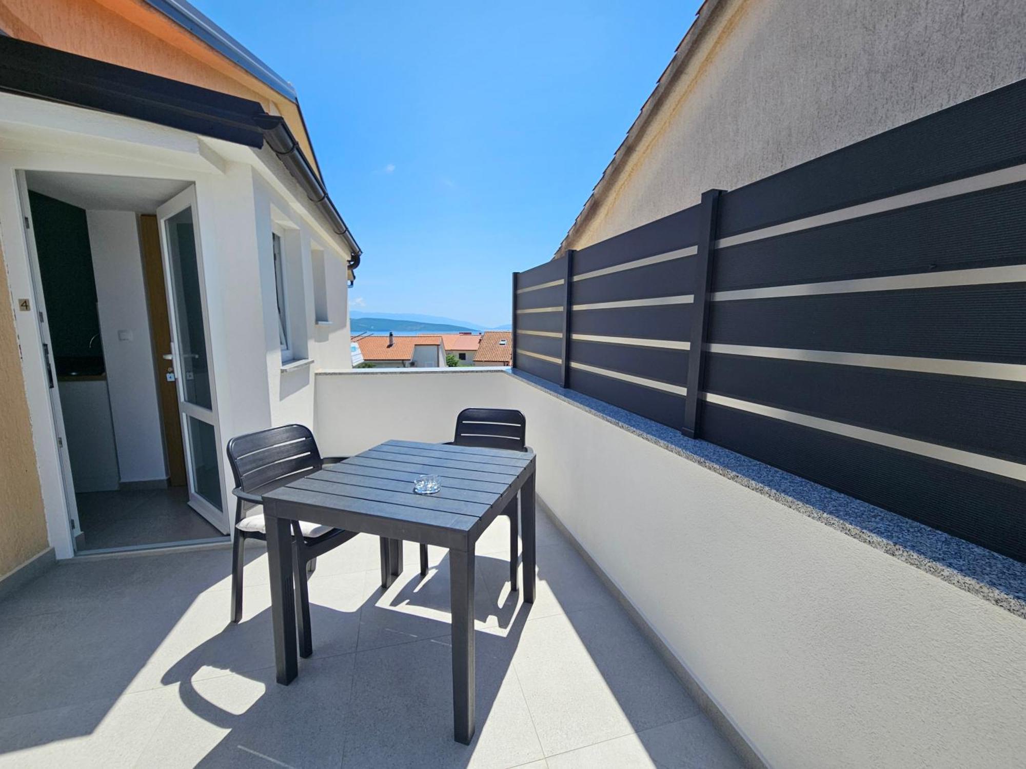 Apartmani Pavlovic Кърк Екстериор снимка